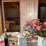 Деревянный коттедж Letniskowe Edi *