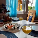 Letniskowe Edi Деревянный коттедж Владыславово