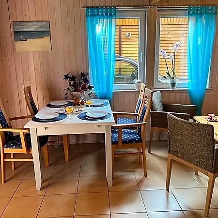 Letniskowe Edi Lodge